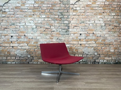 Arper Catifa 60 Lounge Chair rossa