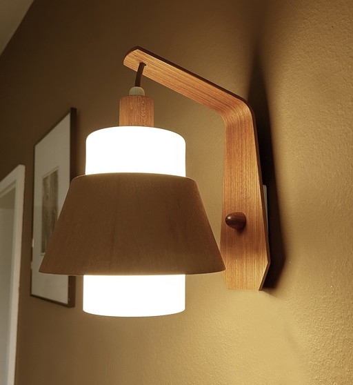 Deens Modern Teak & Glas Vintage Wandlamp