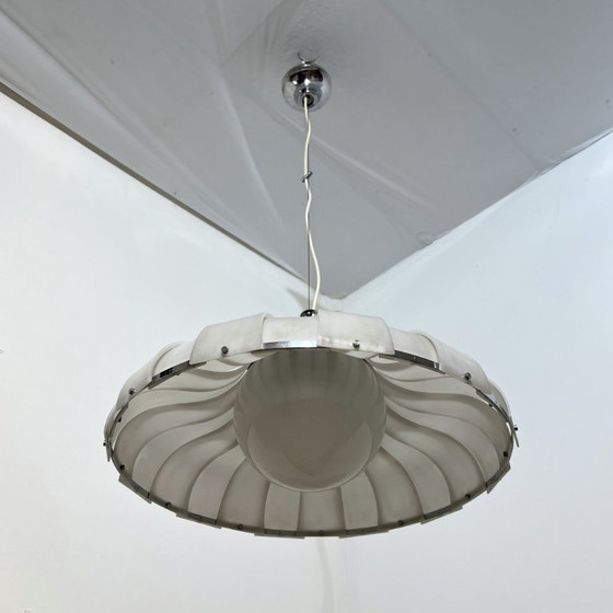 Harvey iGuzzini „Meblo“ Space Age Pendelleuchte aus den 1960er Jahren – Pendelleuchten, Plexiglass, Metal (photo 10 of 17)