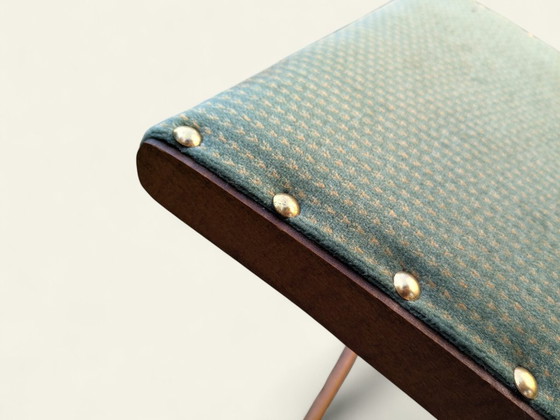 Image 1 of Repose-pieds vintage des années 60 - repose-pieds réglable en hauteur et recouvert d'un tissu à motifs turquoise