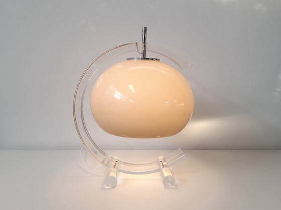 Image 1 of Imposante plexiglazen mushroom tafellamp,  mcm tafellamp, vintage space age bureaulamp
