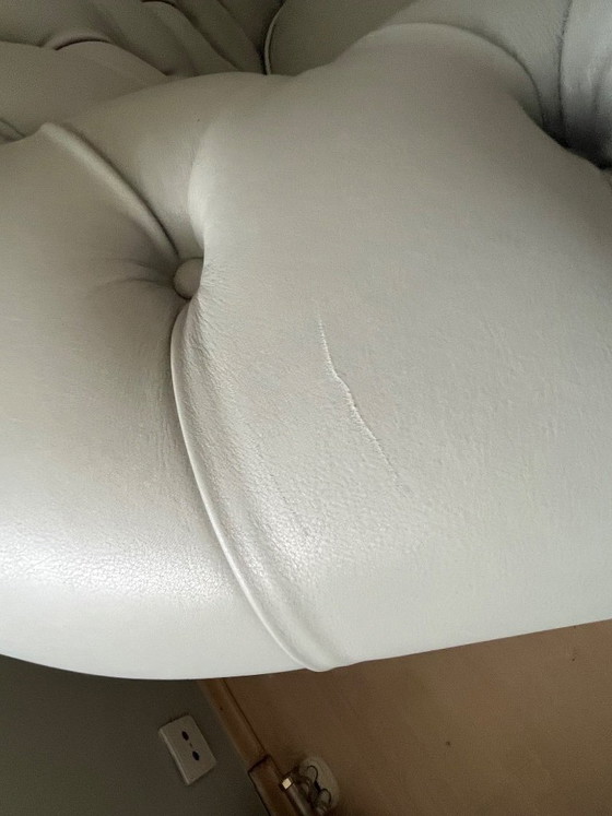 Een paar Italiaanse leren Chesterfield fauteuils van Polodivani – 2 zitsbanken, Leather (photo 6 of 6)