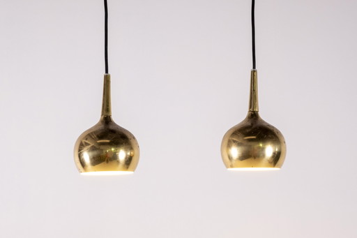 2x Hans Agne Jakobsson Lampe pendante en laiton, 1960 Suède