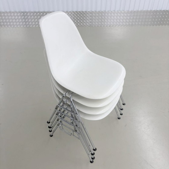 Image 1 of set van 4x Eames Vitra DSS stoelen wit