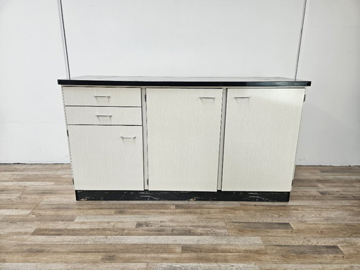 Buffet de cuisine en Formica blanc à effet marbré des années 1970