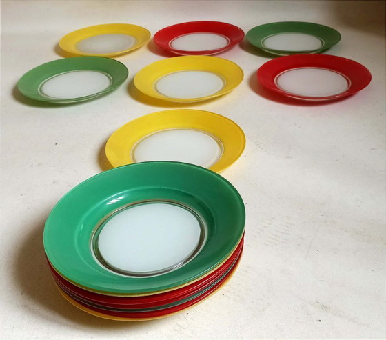 Image 1 of Juego de 14 platos llanos y hondos Duralex de la década de 1970