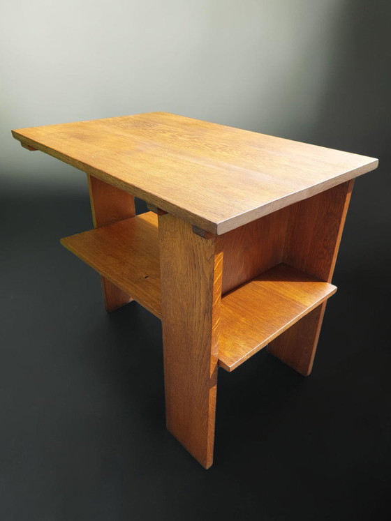 Image 1 of Table d'appoint ancienne, petite table de l'école de La Haye