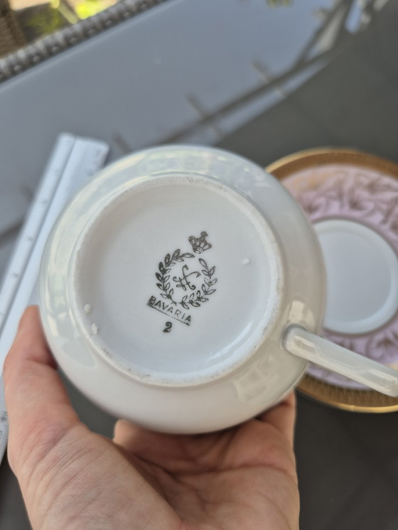 Image 1 of Elegante tazza da tè e piattino Bavaria d'epoca - Rosa con motivi floreali dorati - metà del XX secolo