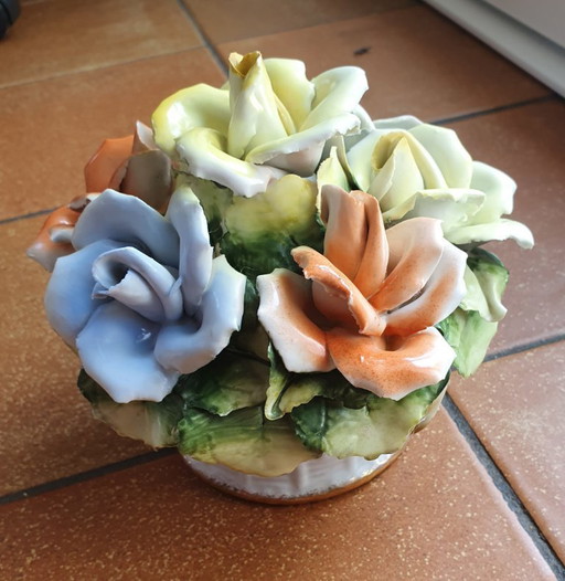 Porcelain flower arrangement - Porfin Cluj - Nopaca IRIS