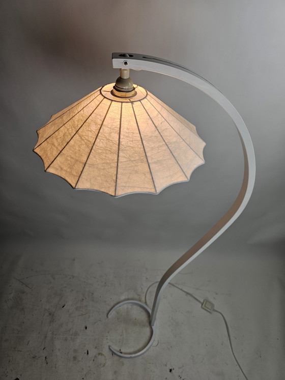 Image 1 of Lampadaire Caprani avec abat-jour cocon graphique, Danemark, années 1970