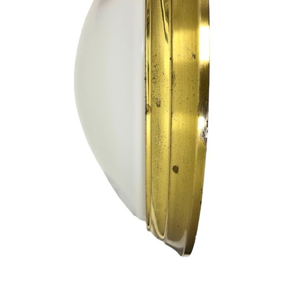 Ronde Glashütte Limburg plafondlamp uit de jaren 70, gemaakt van messing en wit glas. – Plafondlampen, Brass (photo 4 of 9)