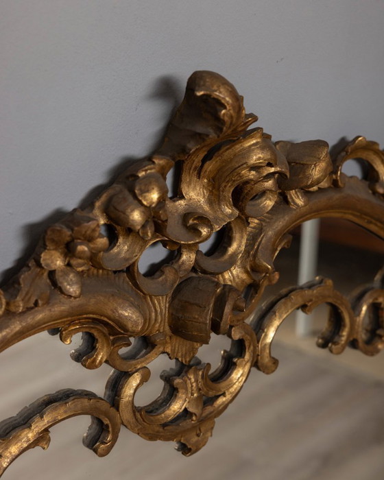 Image 1 of LARGE EARLY 20TH CENTURY BAROQUE STYLE GILDED WOOD WALL MIRROR