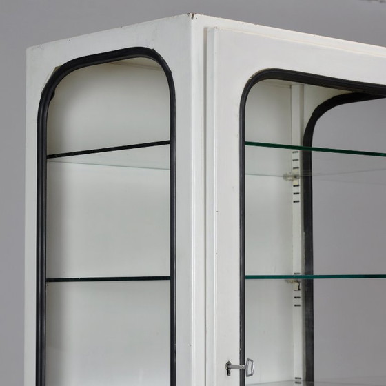 Vintage medical cabinet, 1970s, Display cabinets, Metal, Glass, White (photo 5 of 9)