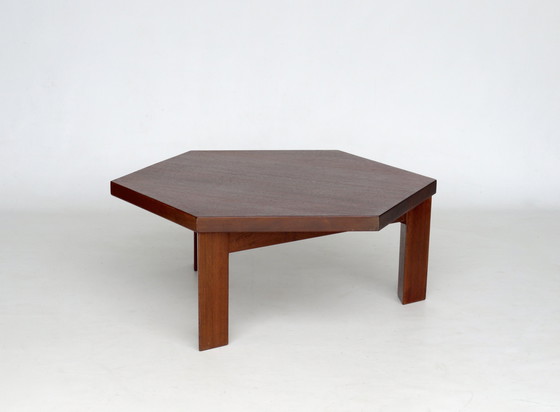 Image 1 of Table basse hexagonale en acajou par Wim Den Boon, années 1960