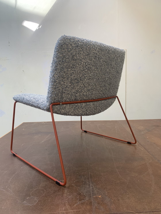 Image 1 of Sedia di design restaurata – Lana bouclé e acciaio inossidabile