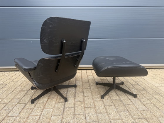 Image 1 of 2x Original Vitra Eames Lounge chair + Ottoman Full Black version in MINT CONDITION!!