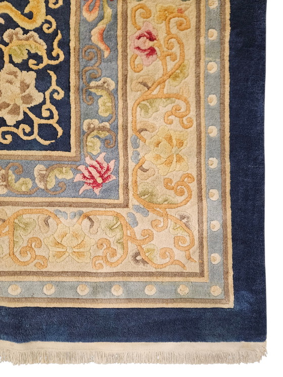 Image 1 of Handgeknüpfter orientalischer Aubusson-Teppich aus Wolle mit blauem Blumenmuster, 307 x 430 cm