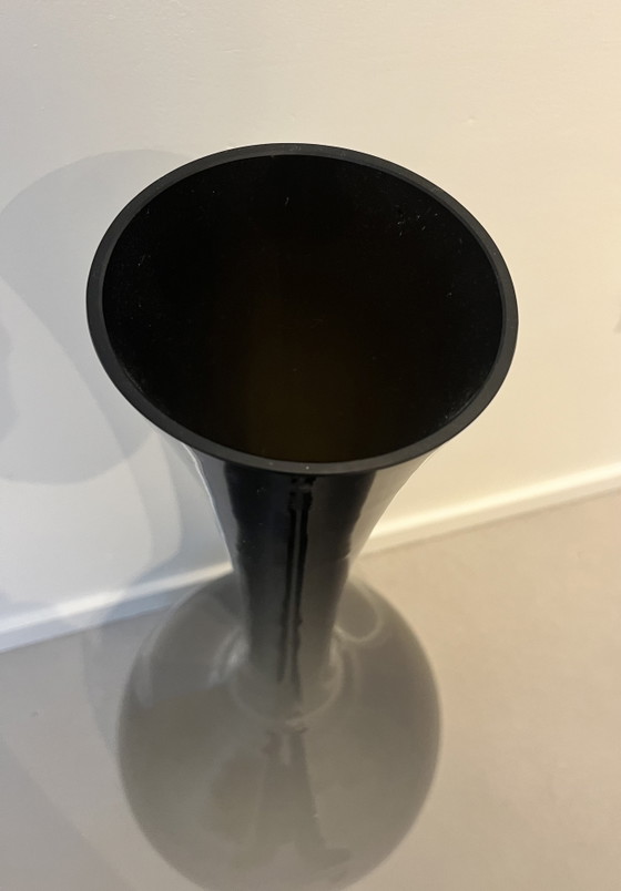 Image 1 of Black glass bulbvase 