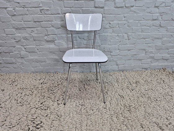 Set di 3 Sedie da Cucina di Design Vintage di Brabantia, Formica Striata Bianca, Paesi Bassi, Anni '60 (photo 4 of 7)