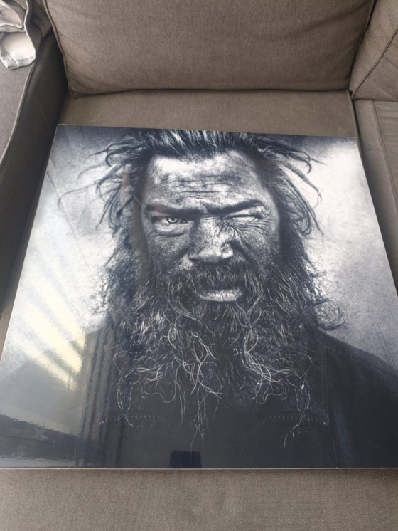 Foto door Lee Jeffries – Skid Row IV | YellowKorner | 60 × 60 cm – Fotografie, Aluminium (photo 5 of 6)