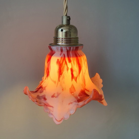 Suspension en verre ancien vintage. Marbré rouge et blanc. – Metal (photo 12 of 23)