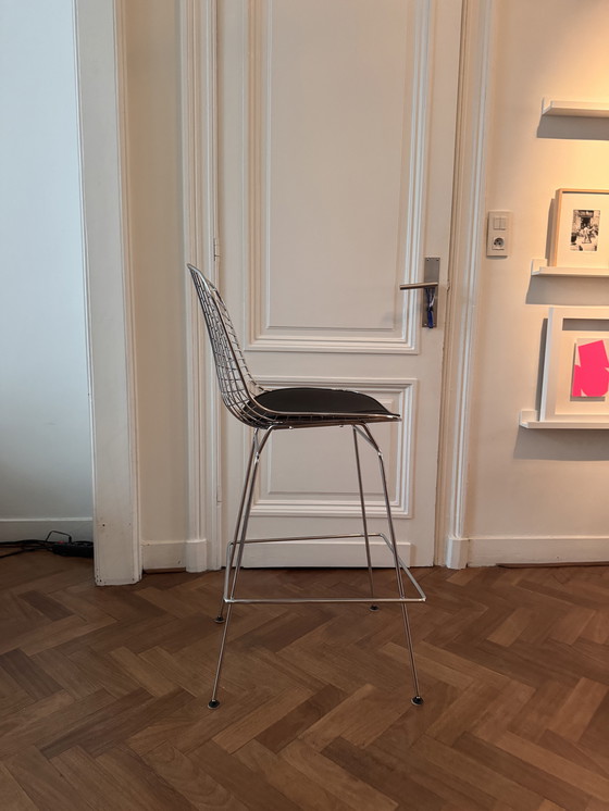 Image 1 of 4 Wirechair Barkruk Geïnspireerd door Bertoia