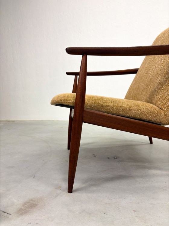 Image 1 of Poltrona vintage giallo ocra in stile danese