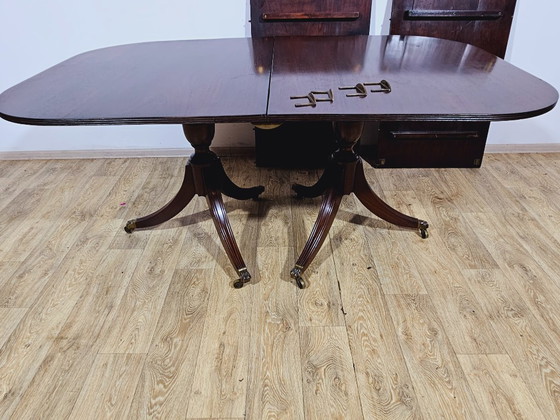 Image 1 of Elegant Georgian Dining Table, 2nd half of the 19th Century - Classic/Walnut