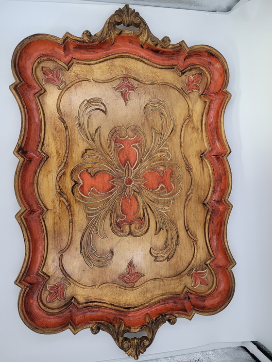 Image 1 of Vassoio fiorentino. Oro con colori arancio/rosso.