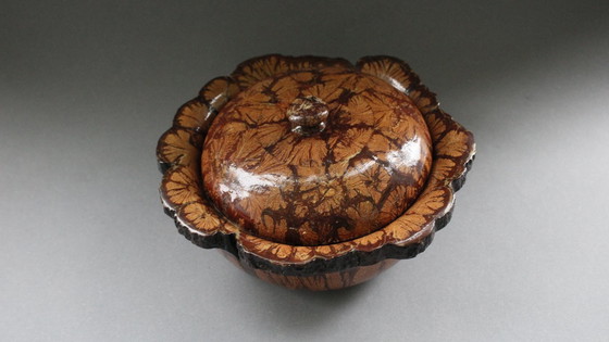 Image 1 of Boîte en bois exceptionnelle avec couvercle et petite assiette, vintage faite à la main