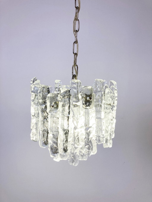 Lampada a sospensione in cristallo di ghiaccio di Kalmar, anni '60