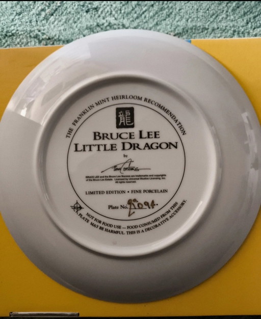 Assiette en porcelaine Bruce lee édition limitée 