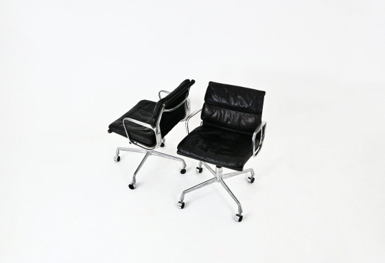 Sedie Soft Pad di Charles & Ray Eames per Ring Mobelfabrikk Norvegia, anni '70 – Ring Møbelfabrikk (photo 2 of 13)