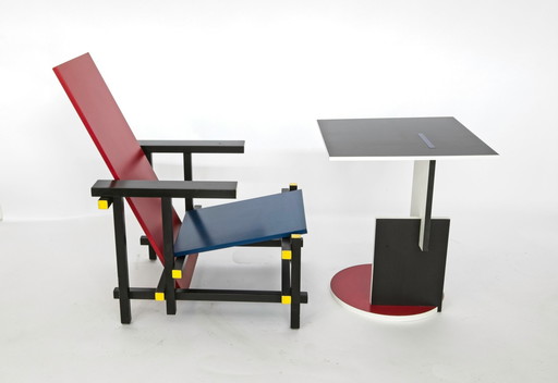 Red-blue chair (without proof) & Schroeder table by Gerrit Rietveld for Cassina, set of 2