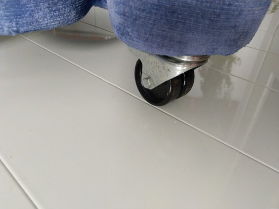 Image 1 of Bretz / Cultsofa - Tavolino da caffè blu di Keith Haring