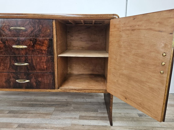 Image 1 of Art Deco dressoir in walnoot en licht walnoot.