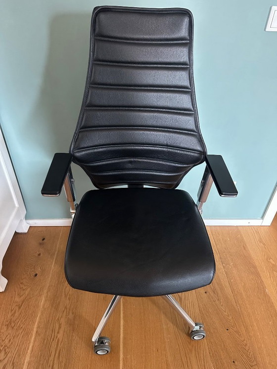 Image 1 of Silla de oficina de diseño Wagner W5
