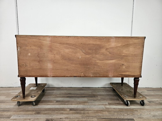Vintage eiken ladekast met zes laden en glazen blad, 1960 – Ladekasten, Wood (photo 23 of 23)