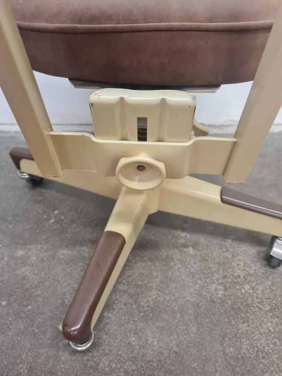 Image 1 of Sedia da ufficio girevole moderna di metà secolo di United Chair Co.