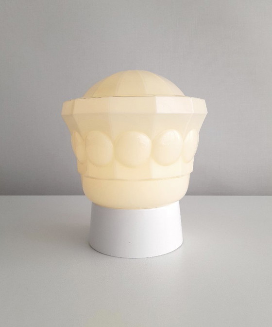 Image 1 of Beige glazen art deco plafondlamp van Thabur in Den Haag, medium variant, art deco lamp glazen bol