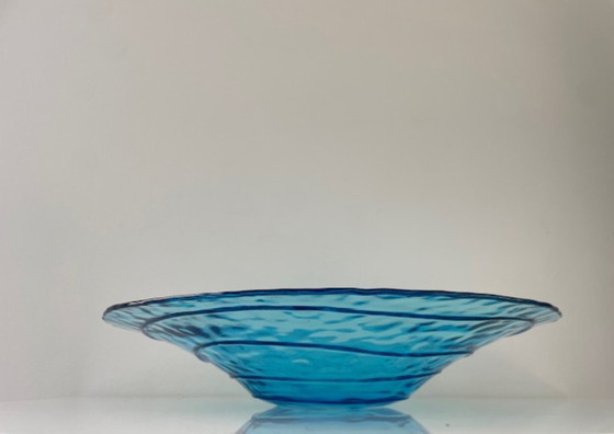Image 1 of Mouth-blown glass bowl light blue 35 cm