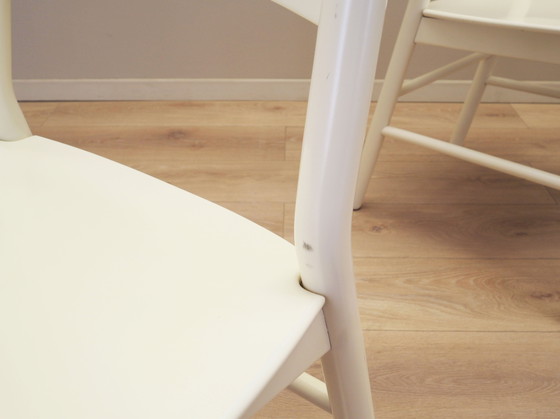 Image 1 of Ensemble de quatre chaises en hêtre, design italien, années 1970, Production : Italie