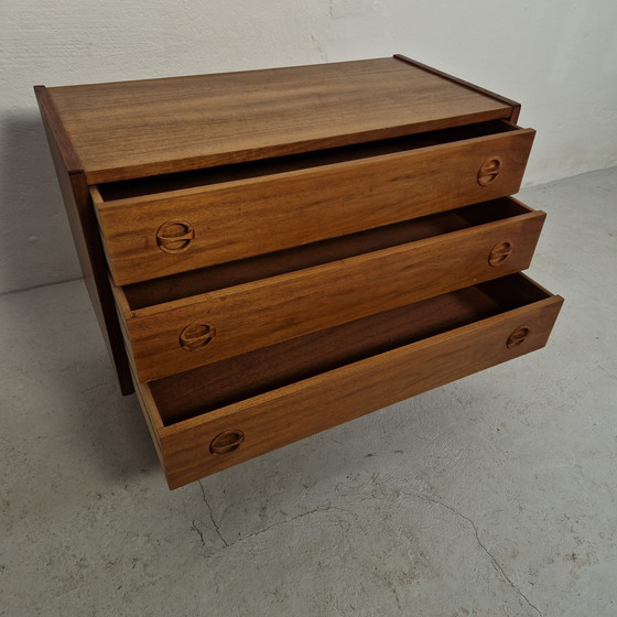 Image 1 of Commode design danois tendance à 3 tiroirs