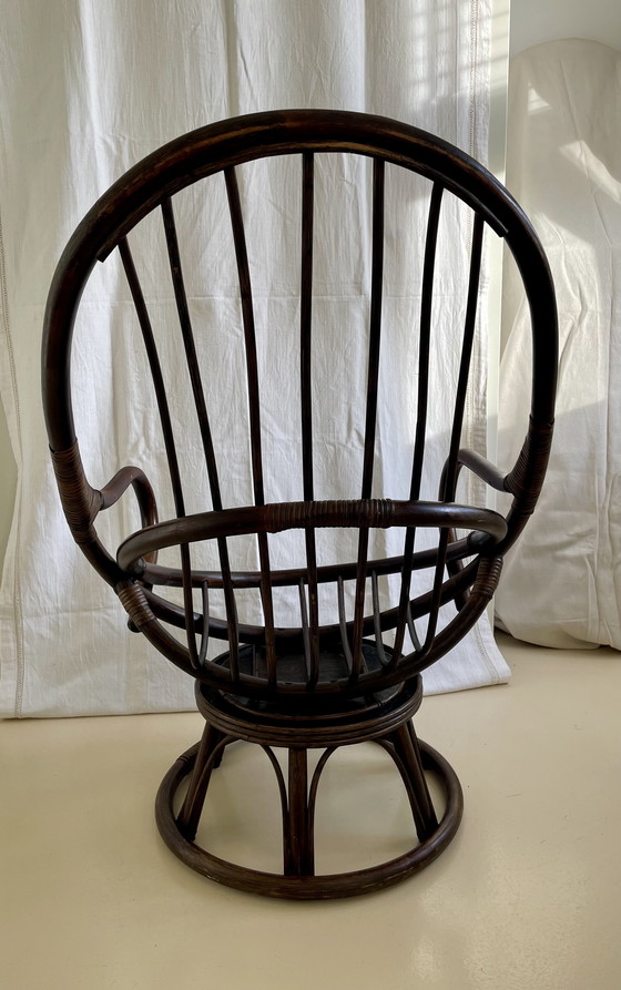 Image 1 of Vintage Rotan Egg Draaistoel Met Origineel Kussen - Perfecte Staat