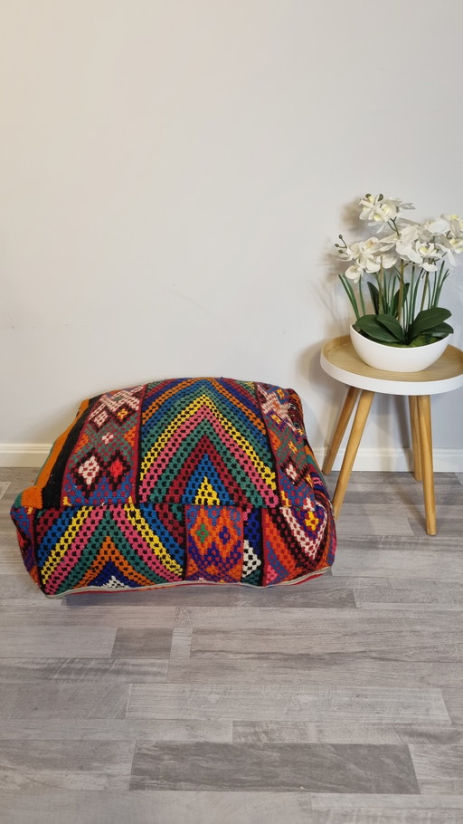 Vintage berber poef 