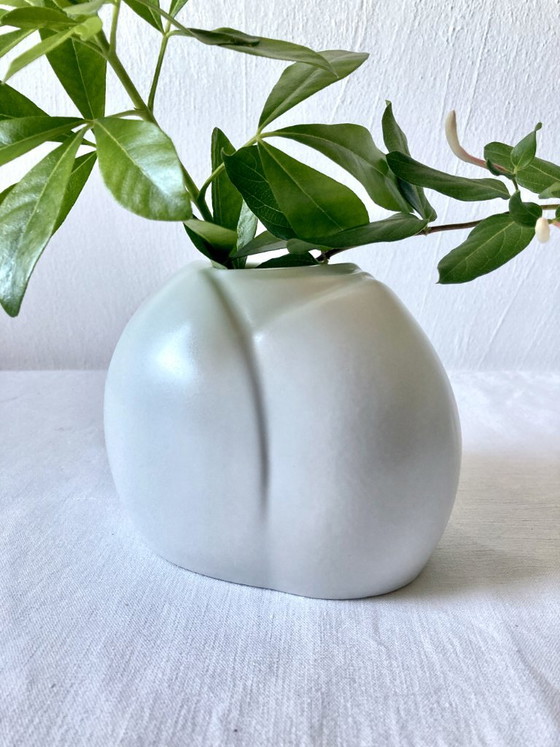 Porcelain Vase, Virebent, France (photo 4 of 13)