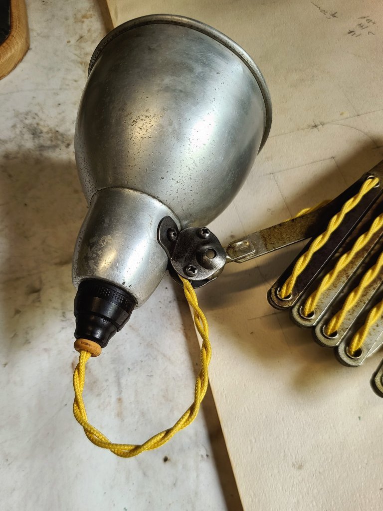 Accordion lamp Mazda France Vintage 1940 | €259 | Whoppah