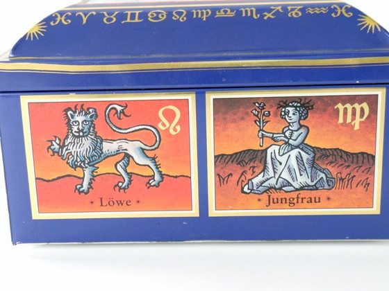 Image 1 of Vintage blikken doos met Duitse dierenriem | Hemels decor uit de jaren 60