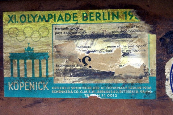 Valise en cuir pour participant aux Jeux olympiques de Berlin, par Alfred Lerbletier, années 1930 (photo 6 of 21)