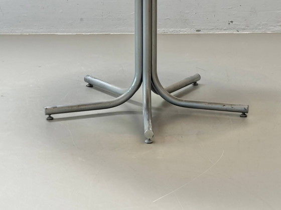 Image 1 of Table de salle à manger ronde en chêne et acier, années 1990